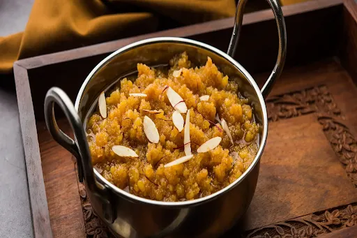 Suji Ka Special Kaju-Kismish Halwa