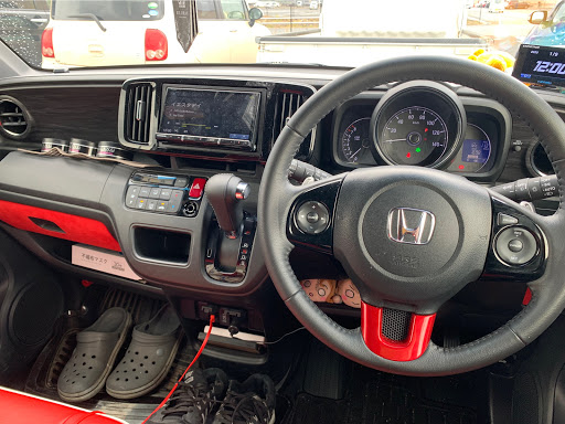 N One Jg1のオーディオパネル交換 赤黒内装に関するカスタム メンテナンスの投稿画像 車のカスタム情報はcartune