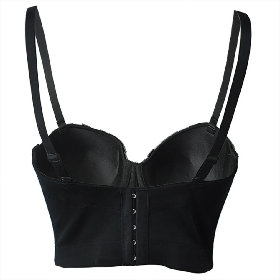 Soutien-gorge punk à sequins et perles pour femmes danseuses et chanteuses, idéal pour costumes et spectacles.