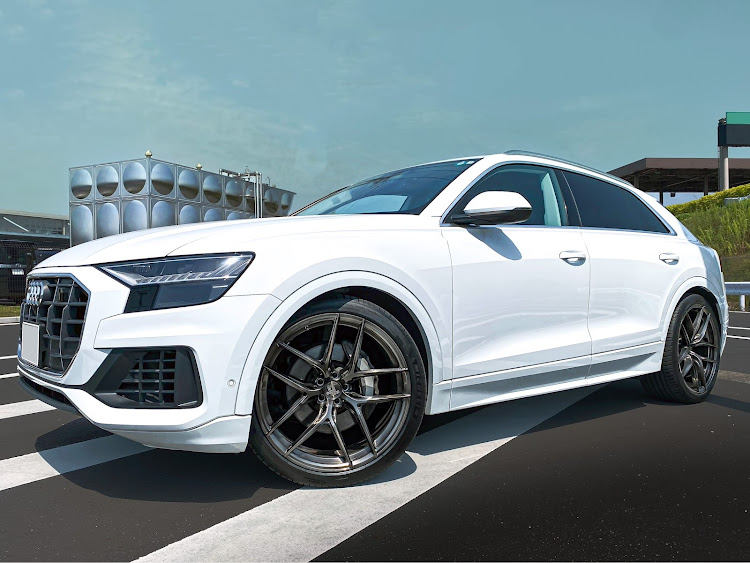 T&T FORGED さんが投稿したAudi Q8・Q8・アウディQ8・Q8ホイール交換23インチ・ttforgedに関するカスタム事例の投稿画像1枚目