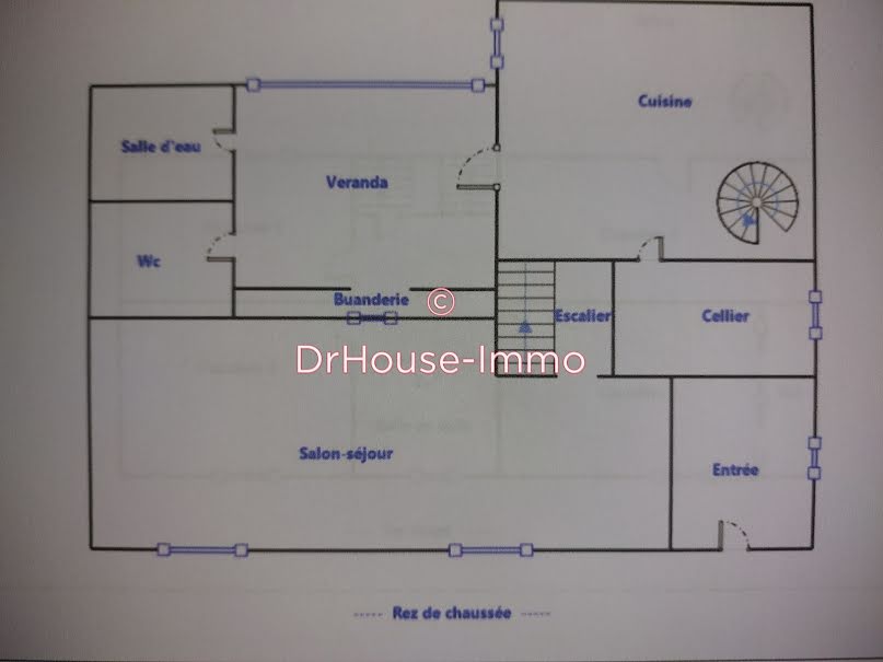 Vente maison 15 pièces 257 m² à Plouescat (29430), 235 800 €