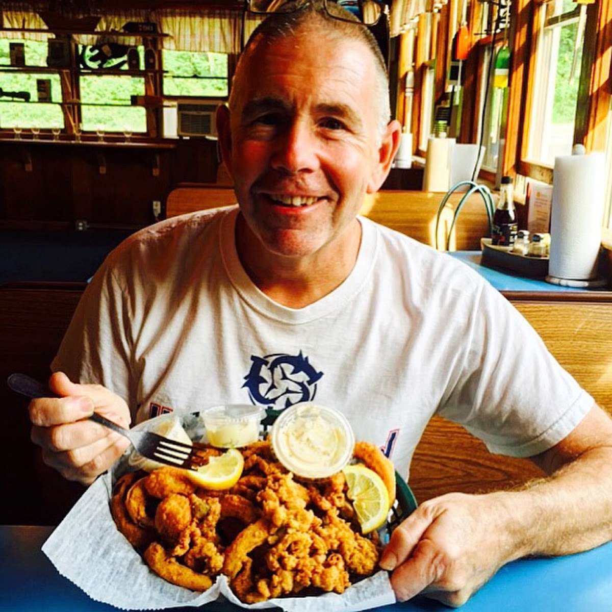 Onion rings, scallops and fried clams