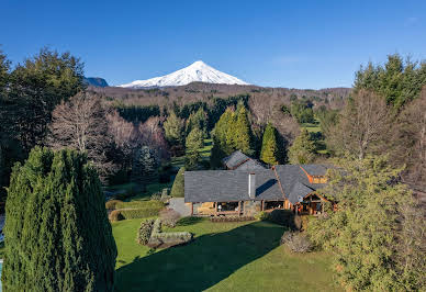 House with pool and garden 3