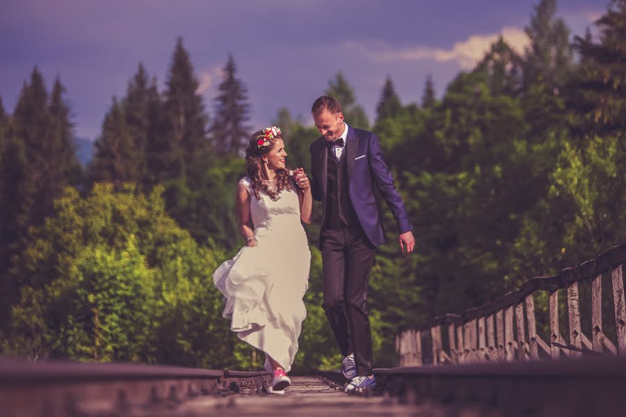 Fotógrafo de casamento Marius Rădășanu (radasanu). Foto de 25 de outubro 2018