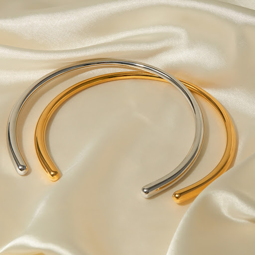 Title 5, High-profile simple retro inspired love necklac...