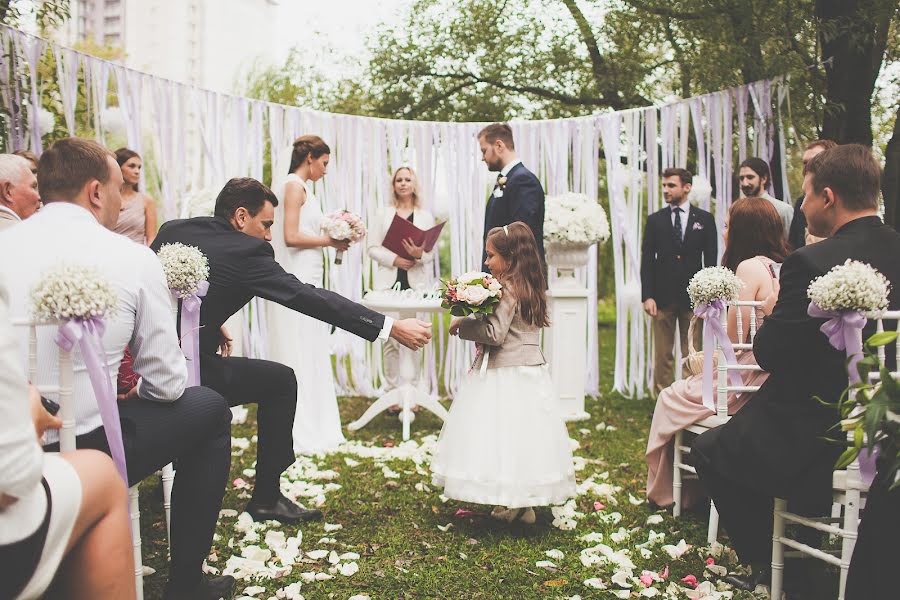 婚禮攝影師Evgeniya Batysheva（b-bee）。2015 4月29日的照片