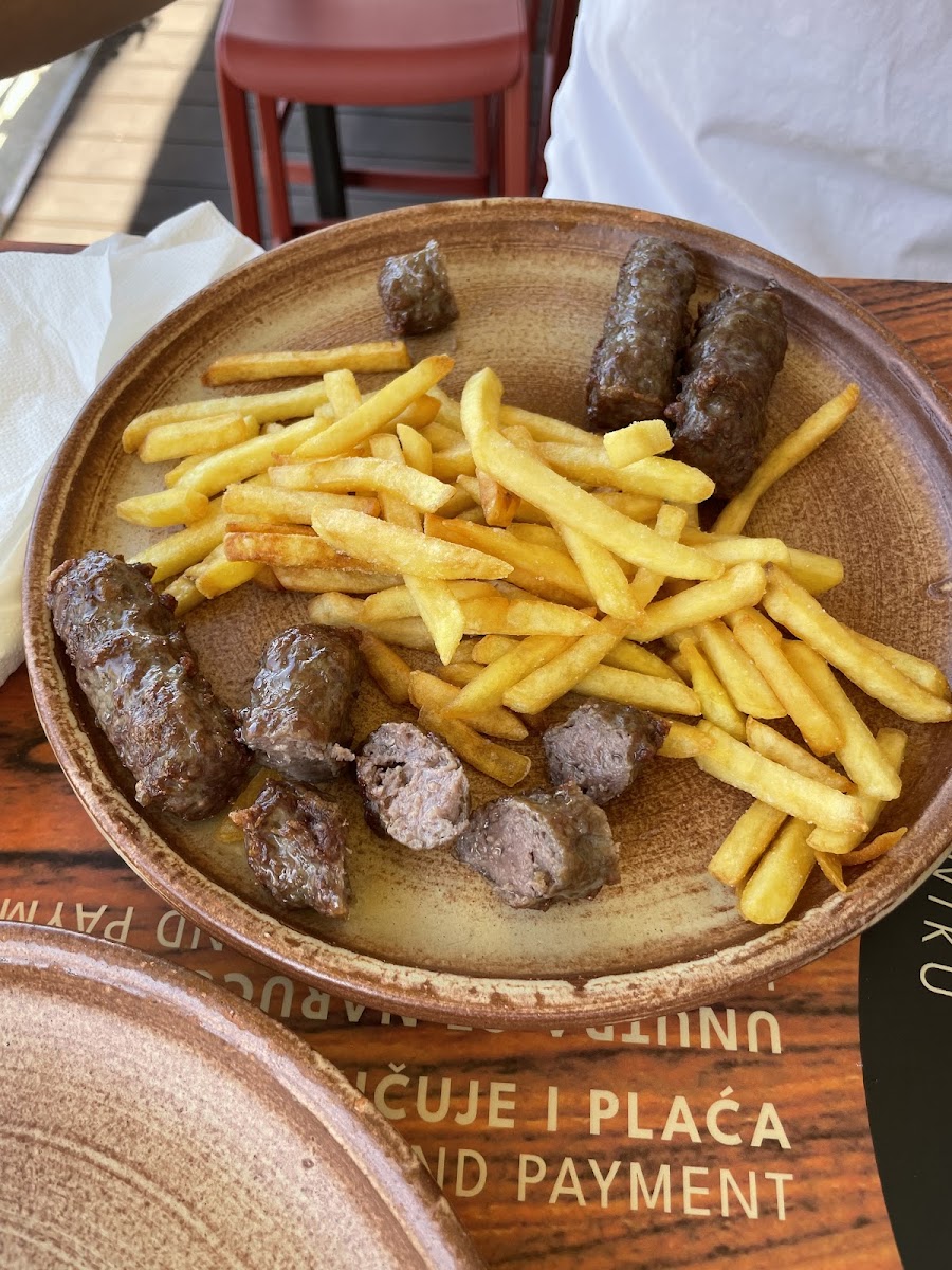 Čevapi+fries