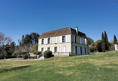 House with pool and terrace 16