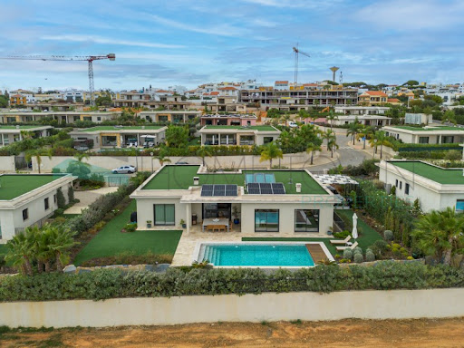 Maison avec piscine et terrasse 5