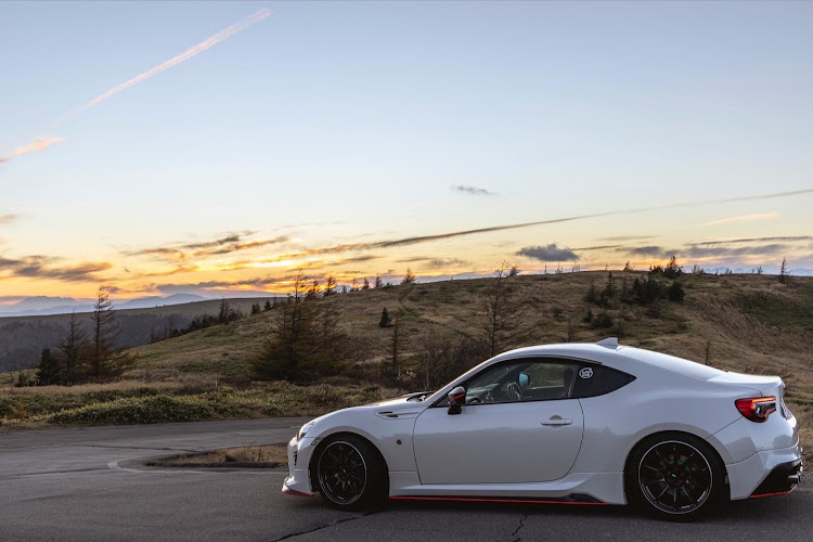 86の86BRZ・ドライブ・夕日と愛車に関するカスタム事例の投稿画像1枚目