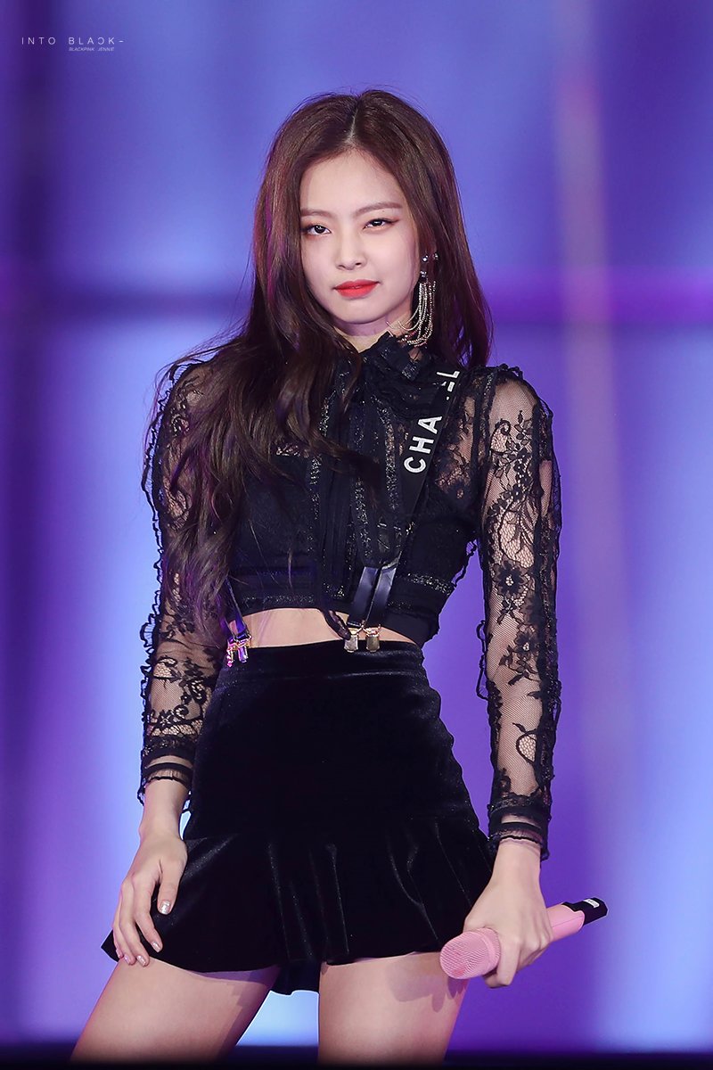 19 Times BLACKPINK Demonstrated How To Look Classy AF On A Spring Date