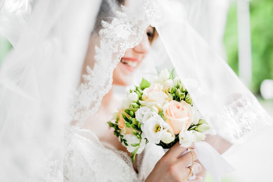 Fotógrafo de casamento Viktoriya Scheka (viktoriiashcheka). Foto de 4 de julho 2017