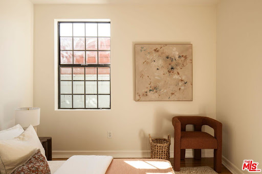 Property purchase in Los Angeles (United States) with terrace