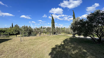 terrain à batir à Fontvieille (13)