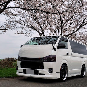 ハイエースバン TRH200V