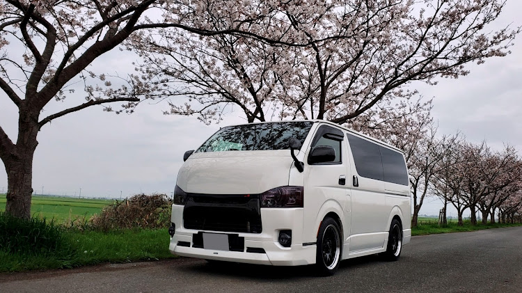 ハイエースバンのささみさんが投稿したカスタム事例の投稿画像1枚目