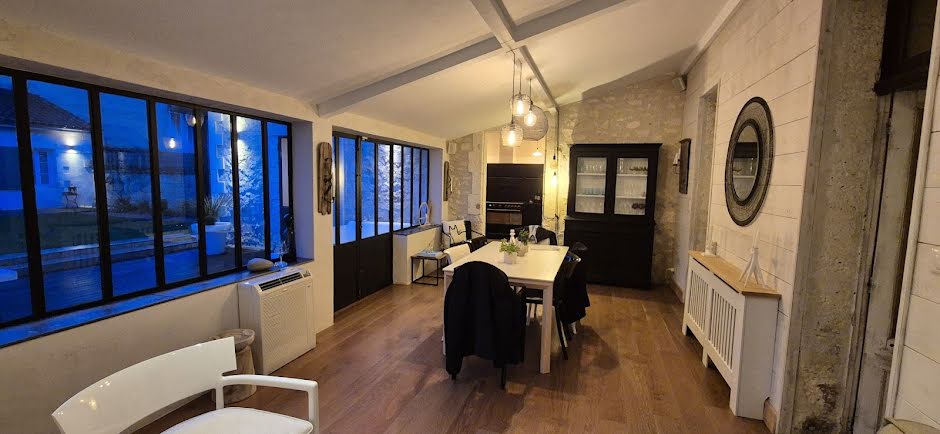 Vente maison 6 pièces 150 m² à Ruelle-sur-Touvre (16600), 459 000 €