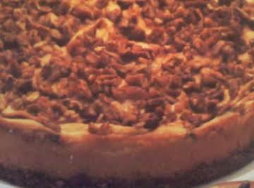 Cinnamon Apple Pecan Cheesecake