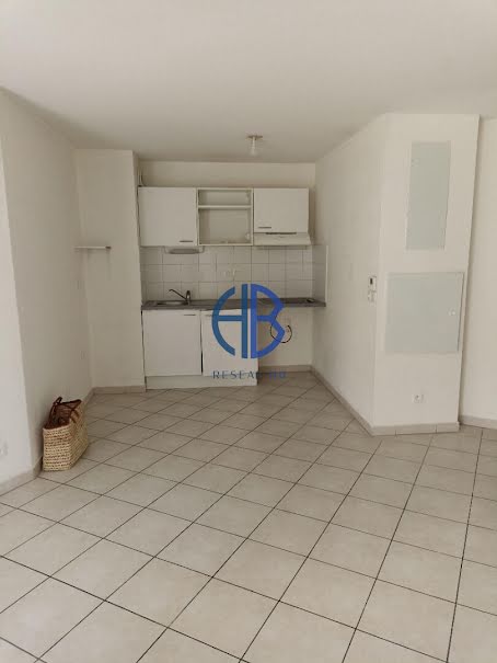 Vente appartement 3 pièces 71 m² à Beziers (34500), 113 000 €