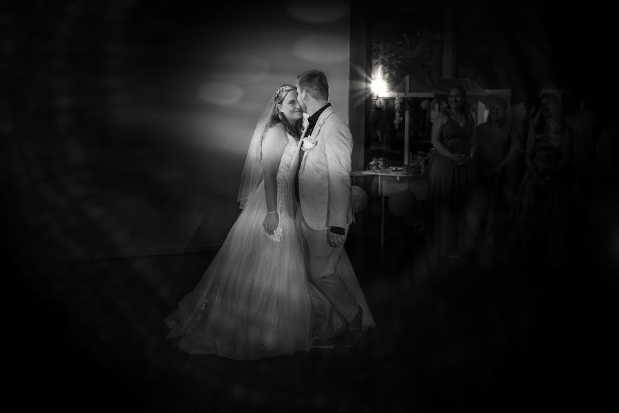 Fotografo di matrimoni Achim Majer (opuslumen). Foto del 31 marzo