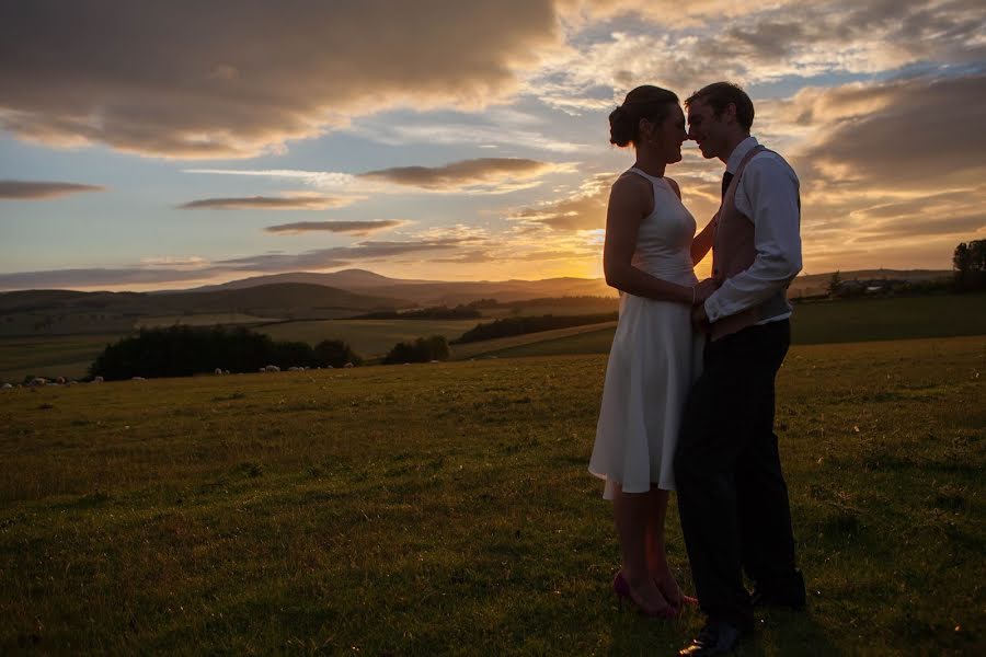 Wedding photographer Pippa Heath (pippaheath). Photo of 2 July 2019