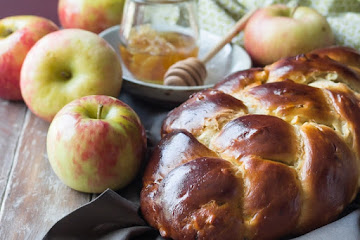 Honey Apple Challah