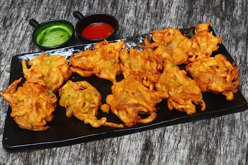 Aloo Pyaz Pakoda [6 Pieces]