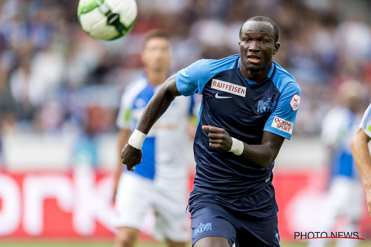 Tragisch: Ghanese voetballer sterft na hartfalen op het veld, ondanks defibrillator