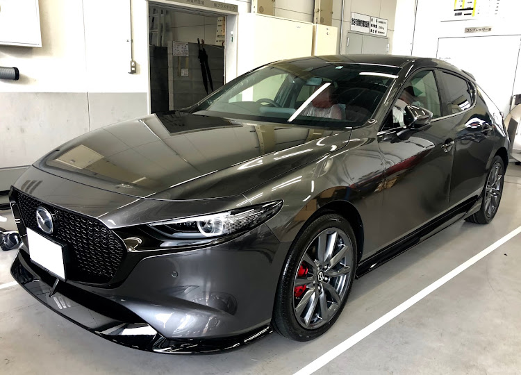 スイフトスポーツのマツダ３・同僚の納車・コメダ☕️に関するカスタム事例の投稿画像3枚目