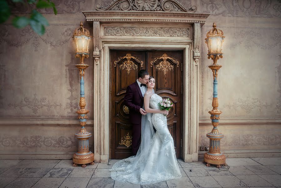 婚禮攝影師Olesya Kotova（bmhdzdz）。2020 8月7日的照片