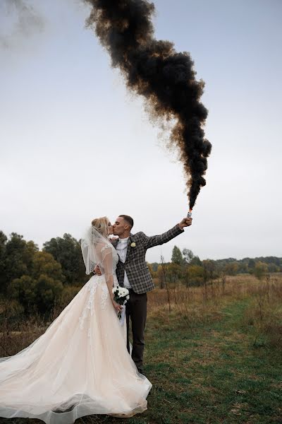 Wedding photographer Yura Maksimov (photomaksimov). Photo of 19 December 2021