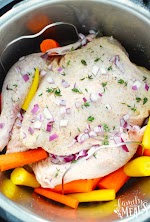 How to Cook an Instant Pot Whole Chicken was pinched from <a href="https://www.familyfreshmeals.com/2018/04/how-to-cook-an-instant-pot-whole-chicken.html" target="_blank" rel="noopener">www.familyfreshmeals.com.</a>