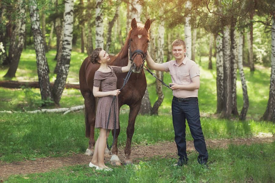 Fotógrafo de bodas Ekaterina Terzi (terzi). Foto del 4 de junio 2014