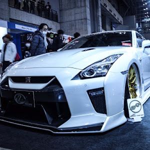 NISSAN GT-R