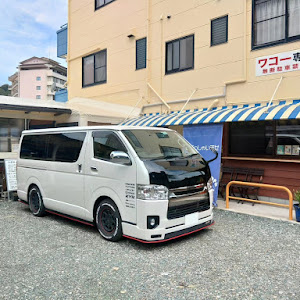 ハイエースバン TRH200V