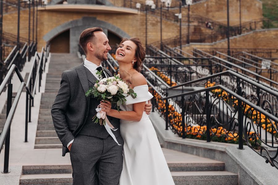 Wedding photographer Olya Bezhkova (bezhkova). Photo of 14 October 2019
