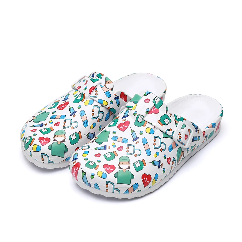 Chaussures de protection EVA Baotou pour femmes, design infirmière dessin animé, semelle souple, légères et confortables pour le travail.