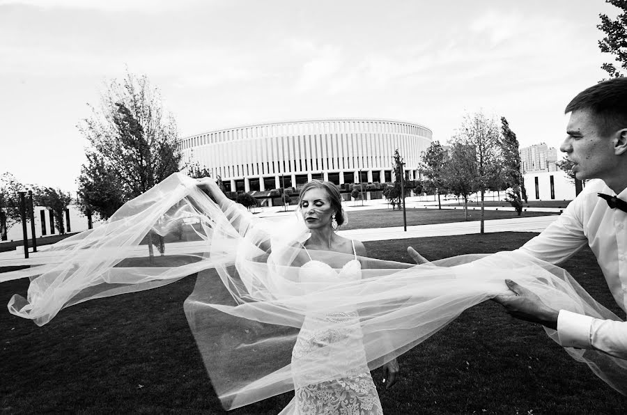 Wedding photographer Elena Mikhaylova (elenamikhaylova). Photo of 2 September 2017