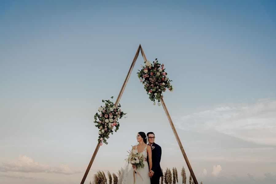 Wedding photographer Omar Y Dani Milla (vidalinda). Photo of 11 October 2019