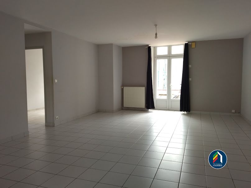 Vente appartement 4 pièces 77 m² à Essarts en Bocage (85140), 146 000 €