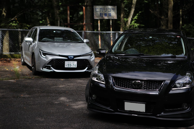 カローラスポーツのオフ会・遠出ドライブ・シルバーメタリック　1F7・ラーメンに関するカスタム事例の投稿画像3枚目