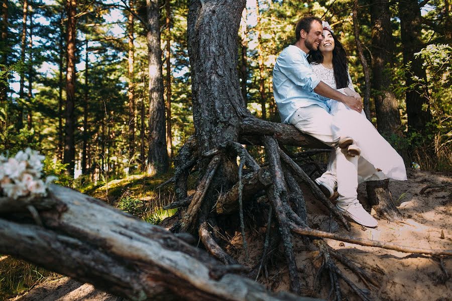 Wedding photographer Nazar Voyushin (nazarvoyushin). Photo of 26 February 2016