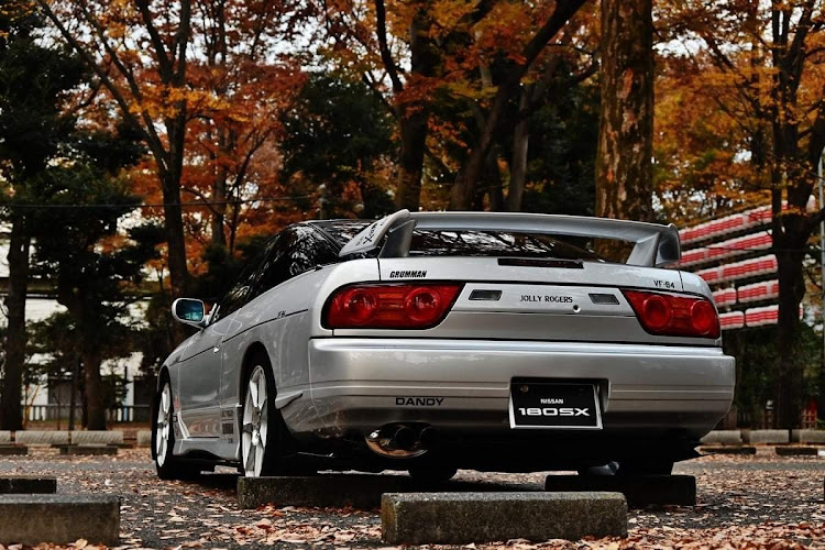 180SXのミラーレス一眼・屋上駐車場・買い物ドライブ・アウトレットパーク・横浜に関するカスタム事例の投稿画像2枚目