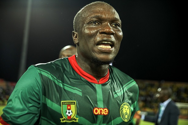 Cameroon captain Vincent Aboubakar to stay on at Afcon after 'minor injury'.