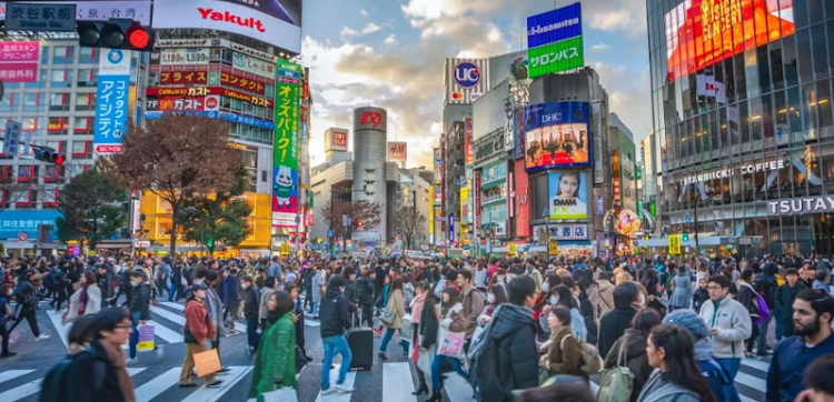 Foreigners will be able to holiday in Japan again from October