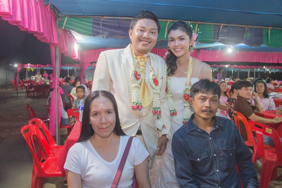 Fotógrafo de bodas Kongkiet Dueanjaeng (ufophotographer). Foto del 8 de septiembre 2020