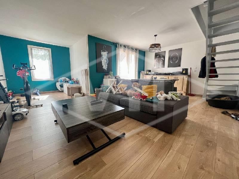 Vente maison 5 pièces 82 m² à Combs-la-Ville (77380), 267 900 €