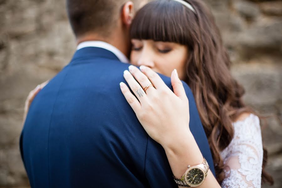 Fotografo di matrimoni Lesya Prodanik (lesyaprodanyk). Foto del 1 luglio 2017