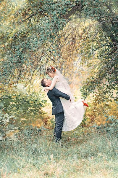 Wedding photographer Lena Smirnova (lsphotographynn). Photo of 16 May 2022