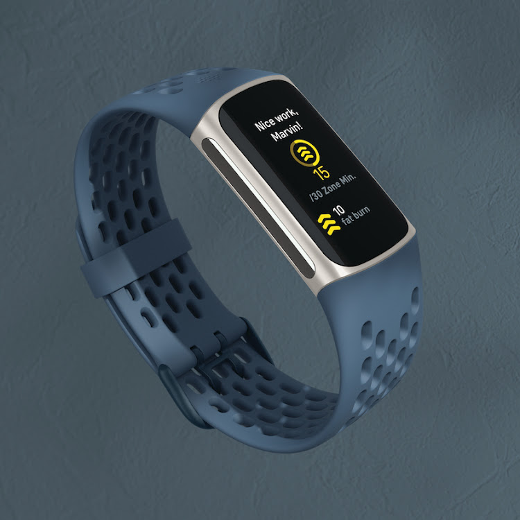 Fitbit Charge 5 Still Deep Sea Sport.